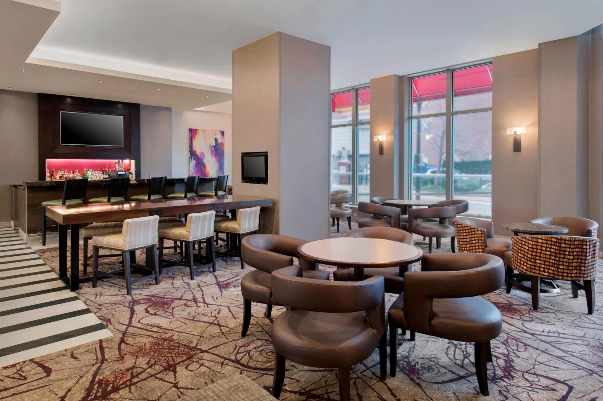 Old Town South At Carlyle Hotel