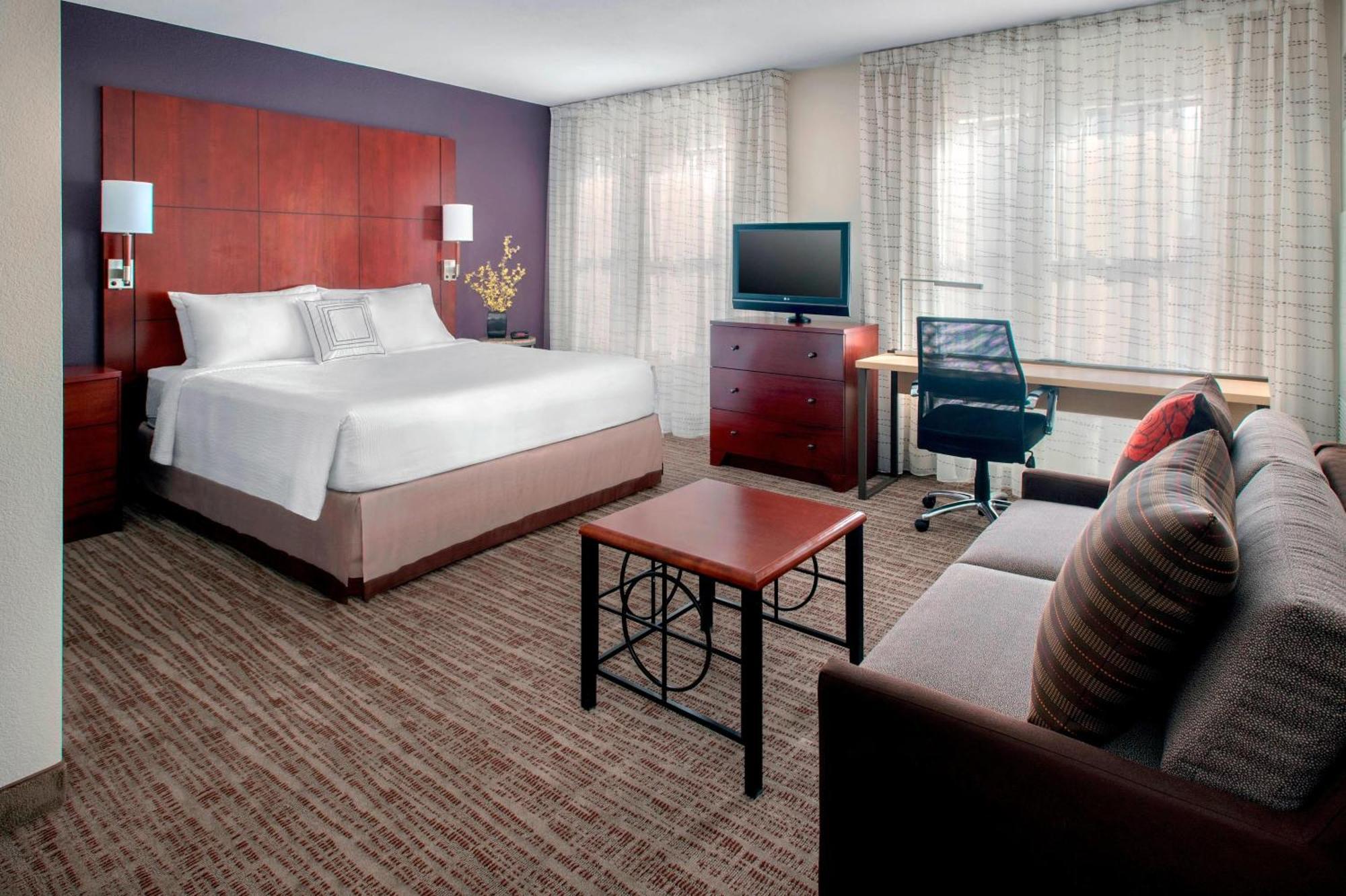 Old Town South At Carlyle 3*