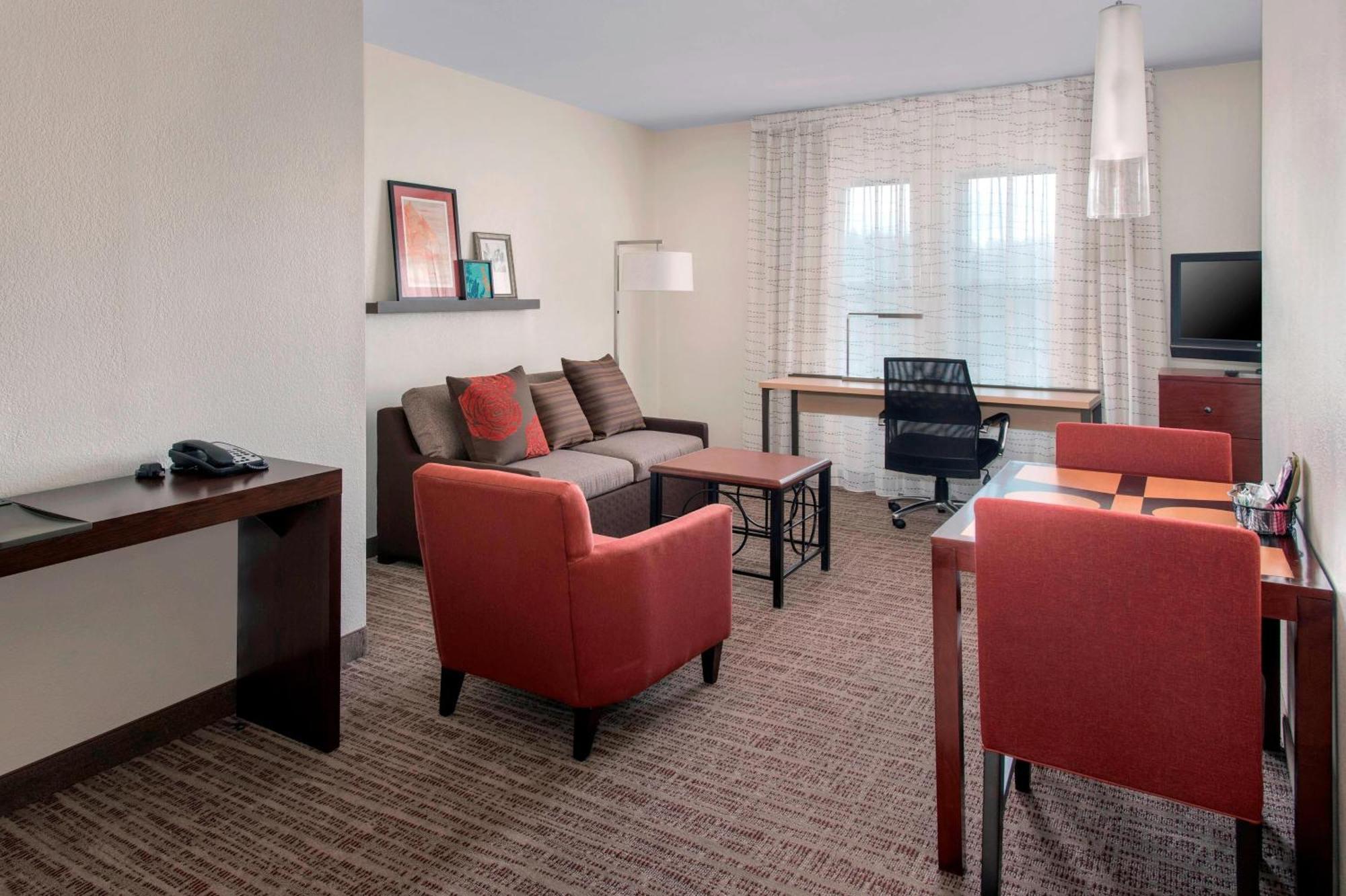 Old Town South At Carlyle 3*