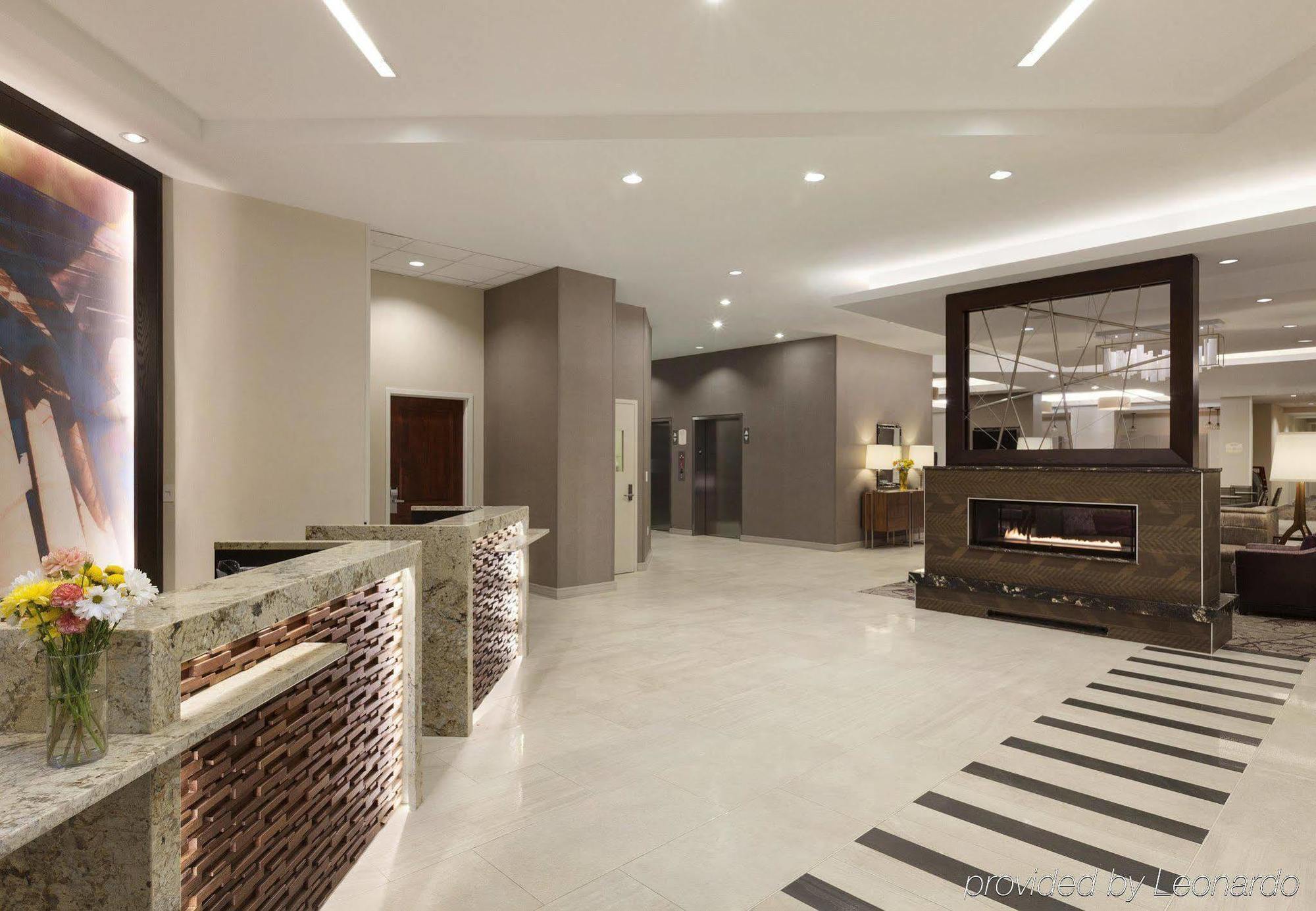 Old Town South At Carlyle 3*
