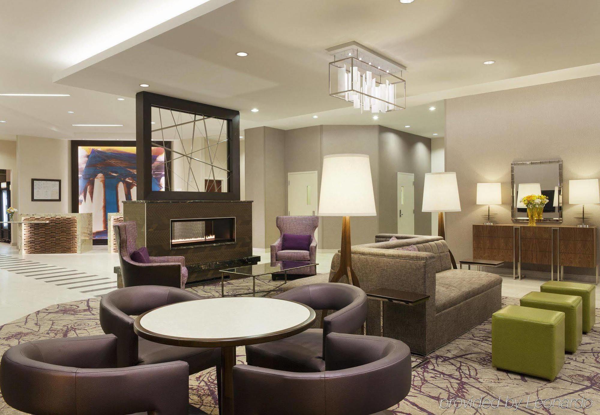 Hotel Old Town South At Carlyle 3*